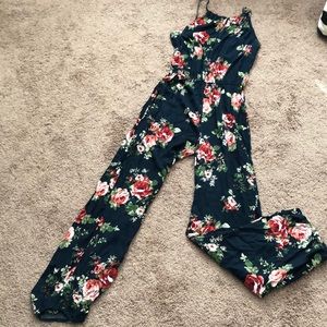 NWOT Navy floral jumper